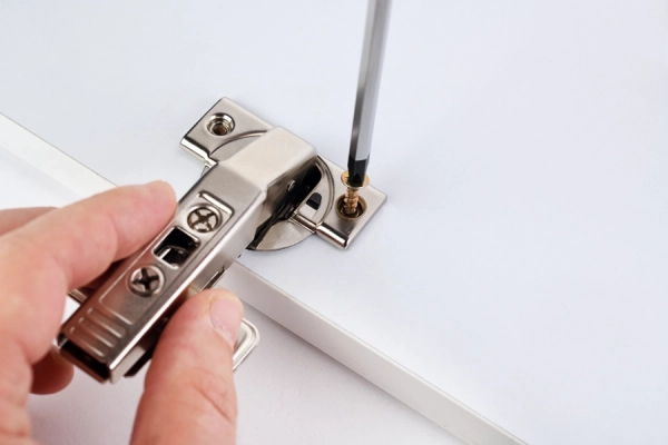 How to Repair Kitchen Cabinets in Concord, CA